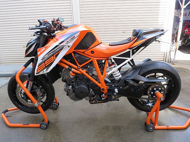 1290 SUPER DUKE R Weekend Racer | Rider's Land YOYO