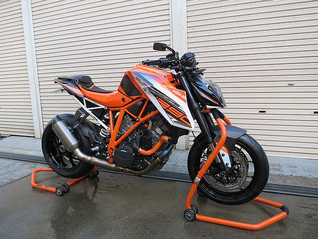 1290 SUPER DUKE R Weekend Racer | Rider's Land YOYO