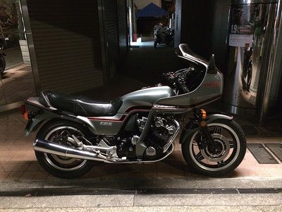cbx1000_01.jpg