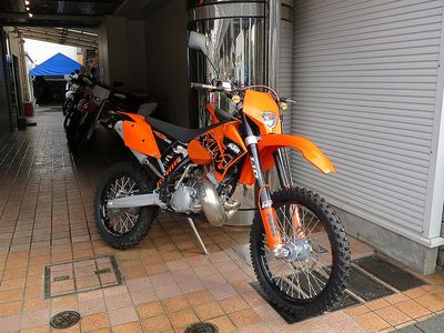 200exc_800.JPG