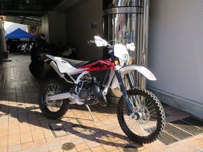 wr125.JPG