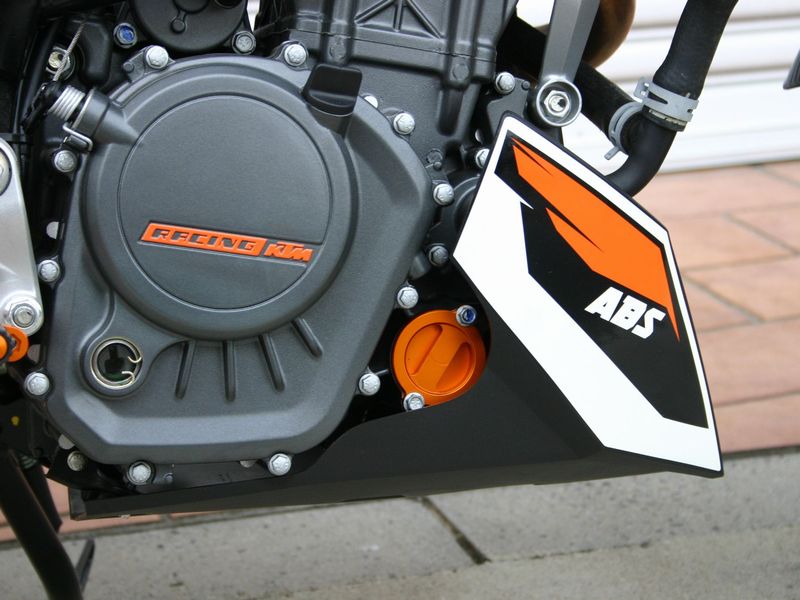 ktm200_cus1_05.jpg